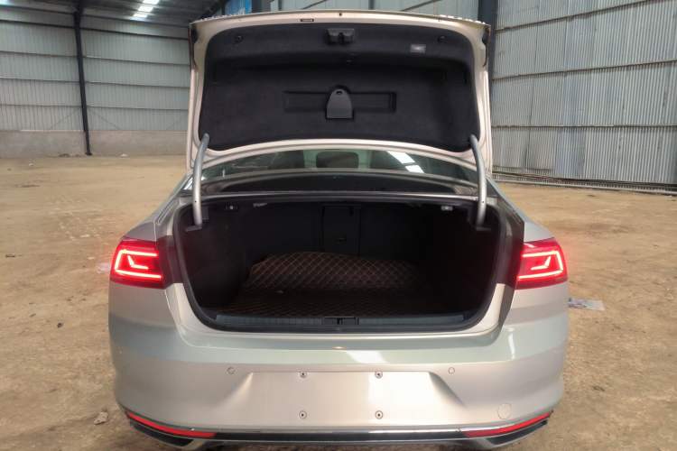 Used Volkswagen Magotan 2020 330TSI DSG Luxury Edition
