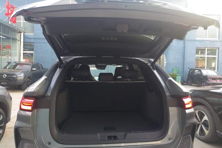 Used BYD Song PLUS New Energy 2025 DM-i Smart Drive 112KM Prestige Model