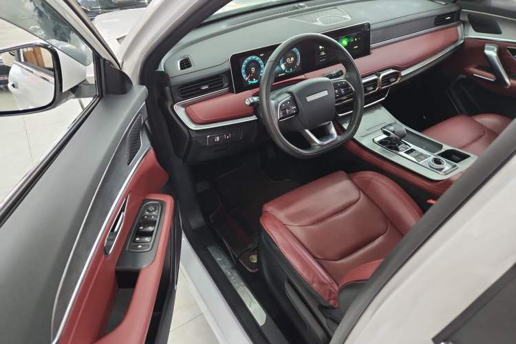 Used JETOUR X70 PLUS 2023 1.5T DCT Ziqiang PRO 7-Seater
