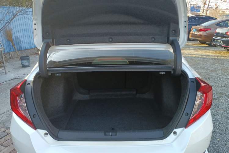 Used Honda Civic 2016 220TURBO CVT Luxury Edition
