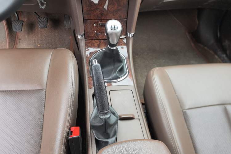 Used Zotye Z300 2014 1.5L Urban Edition Manual Luxury Model