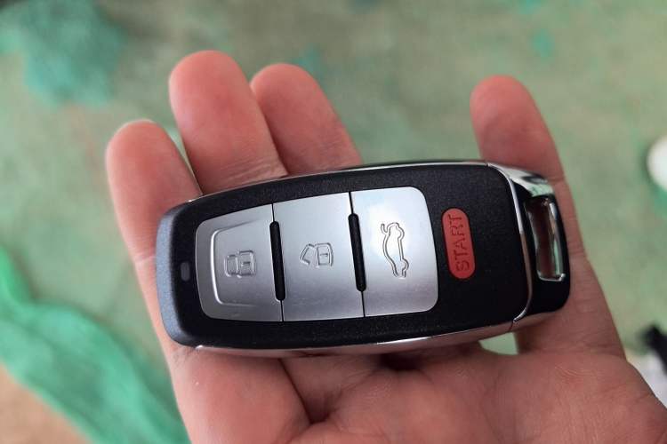 Used Nissan Patrol 2016 5.6L XE Middle East
