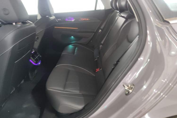 Used Volkswagen Passat 2025 Pro 380TSI Dragon Supreme Edition