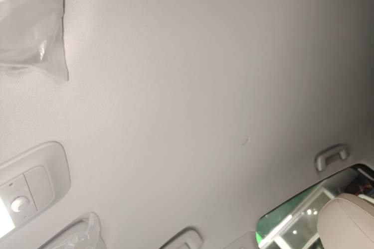 Used Wuling Bingo PLUS 2024 330 km Range Five-Seater Version
