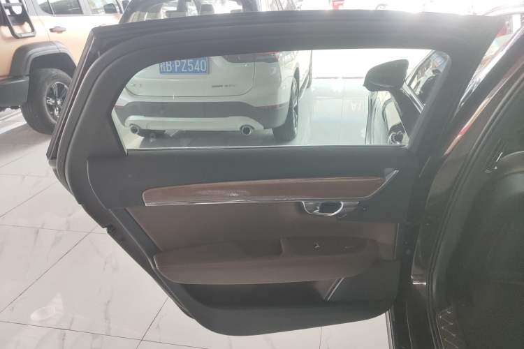 Used Volvo S90 2019 T5 Zhiyuan Edition
