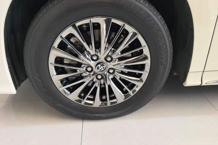 Used Toyota Alphard 2023 Dual-Motor 2.5L Premium Golden Edition