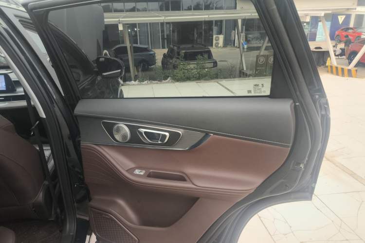 Used Chery Tiggo 8 PRO New Energy 2023 Champion Edition 1.5T 100km King's Version
