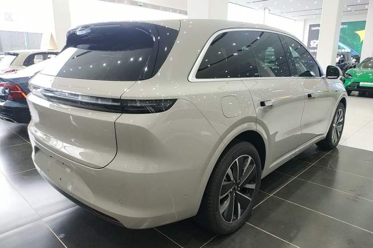 Used Li Auto L6 2025 Pro Smart Refresh Edition
