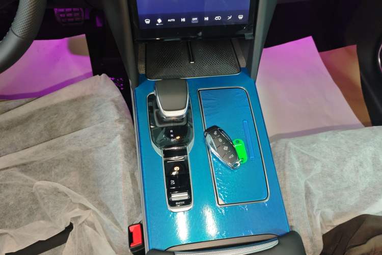 Used Hongqi HS7 PHEV 
