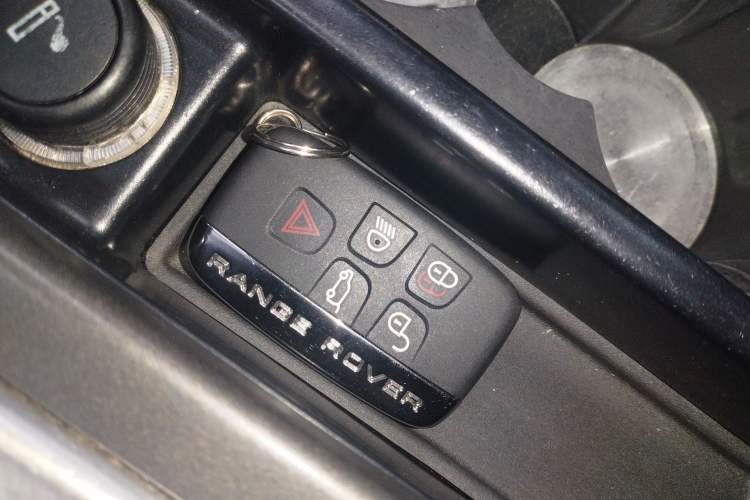 Used Land Rover Range Rover Evoque 2018 200PS PURE New Fashion Edition