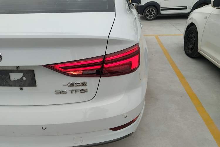 Used Audi A3 2019 Limousine 35 TFSI Fashion Edition China VI Emission Standard