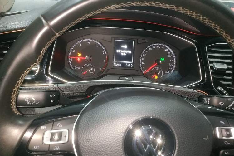 Used Volkswagen T-ROC 2018 280TSI DSG Two-Wheel-Drive Comfort Version China V Standard