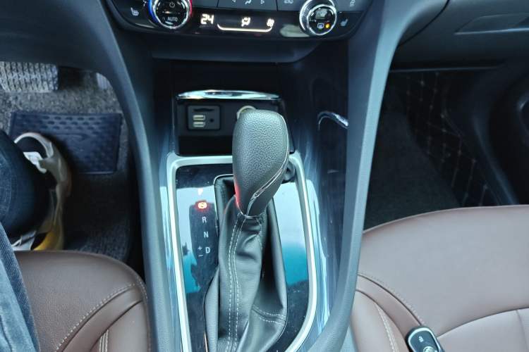 Used Buick GL6 2019 18T 6-Seater Connected Luxury Version China VI Standard
