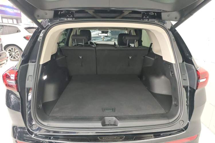 Used Buick Envision 2022 Encore Plus 652T Five-Seat All-Wheel-Drive Luxury Model
