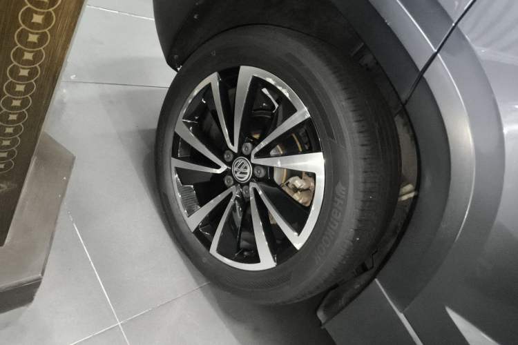 Used Volkswagen Tharu 2020 280TSI Two-Wheel Drive Luxury Edition China VI Standard
