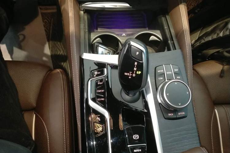 Used BMW 5 Series 2021 Restyled 530Li Luxury Edition M Sport Package
