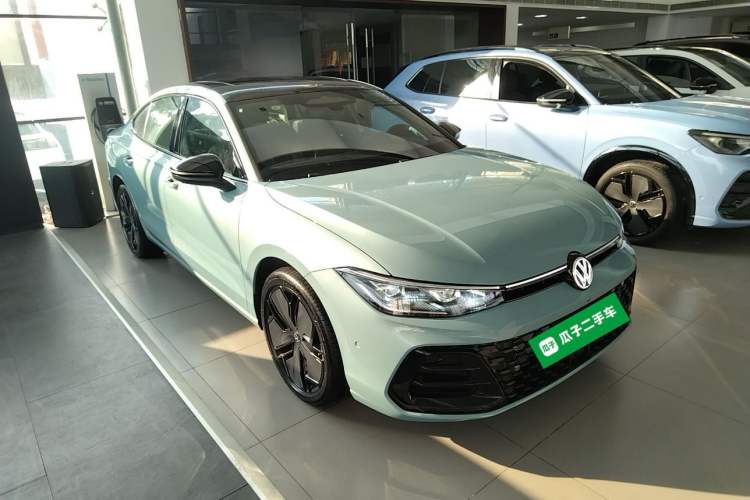 Used Volkswagen Passat 2025 Pro 380TSI Starry Dragon Luxury Edition