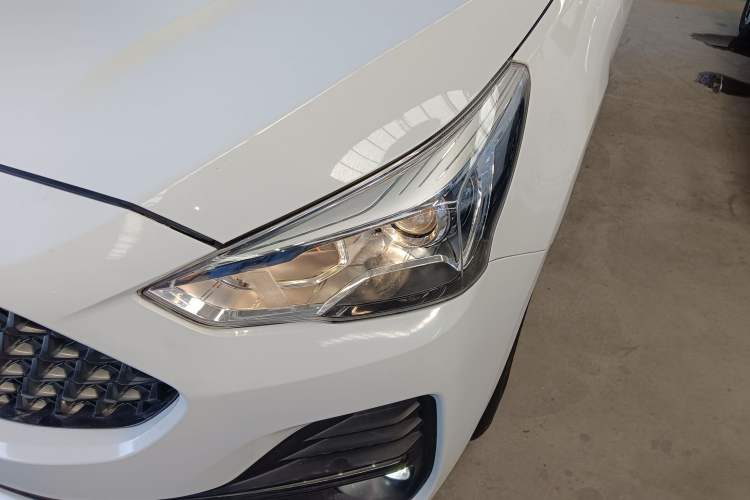 Used Haval M6 2019 1.5T Manual Two-Wheel Drive Elite Version China V Standard
