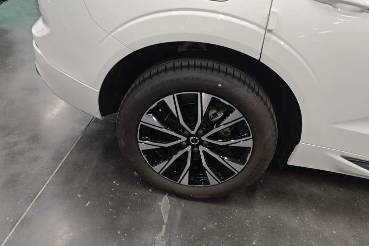 Used Volvo XC60 2025 B5 Four-Wheel Drive Smart & Advanced Luxury Edition
