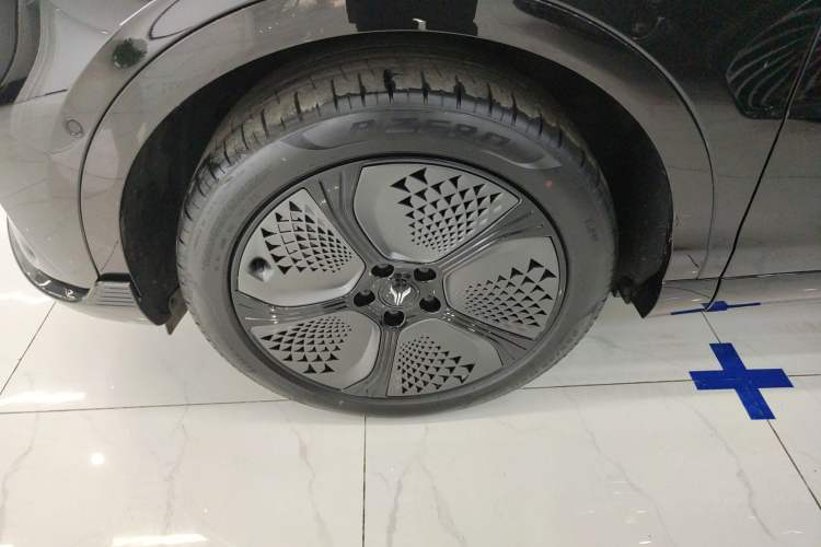 Used VOYAH COURAGE 2024 Four-Wheel Drive Global Edition
