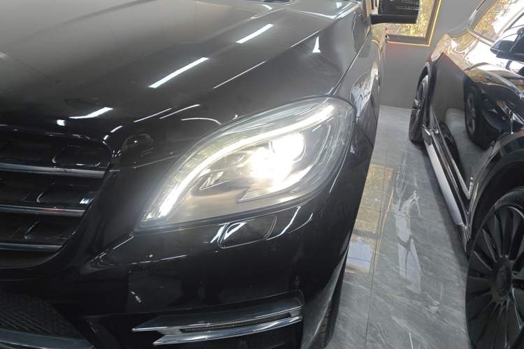 Used Mercedes-Benz M-Class 2014 ML 320 4MATIC
