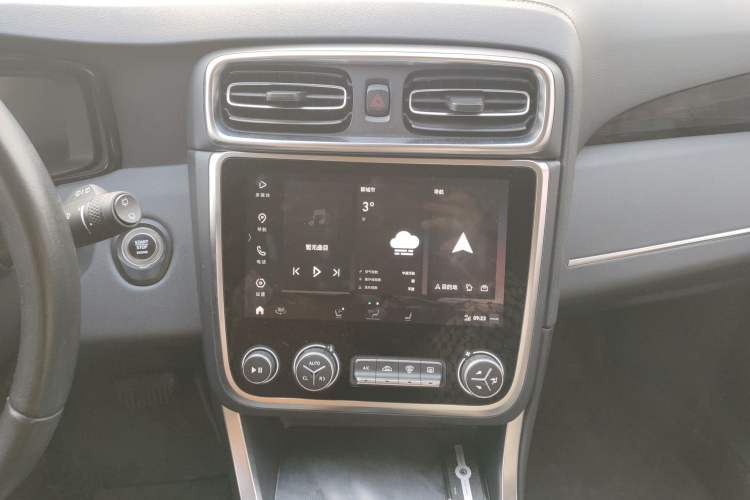 Used Lynk & Co 01 2019 2.0T Two-Wheel Drive Zhaopu Version China VI Standard
