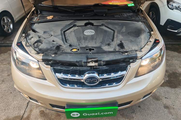 Used BYD S6 2014 2.0L Manual Luxury 5-Seater
