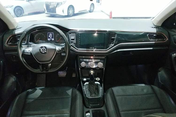 Used Volkswagen T-ROC 2018 280TSI DSG Two-Wheel-Drive Comfort Version China V Standard
