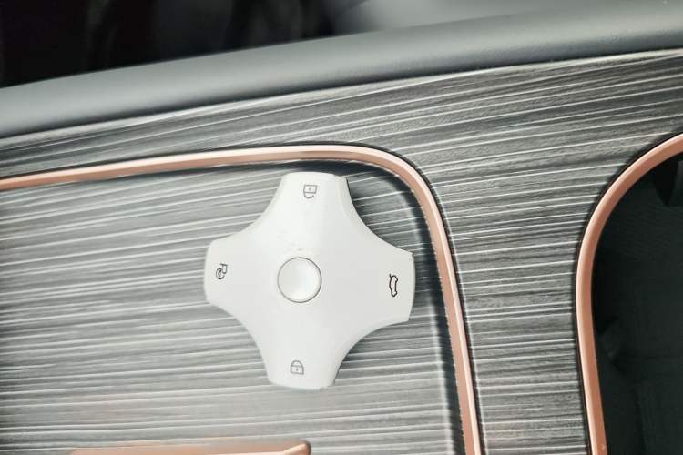 Used  eπ008 2024 210Max Range-Extended Version 6 Seats