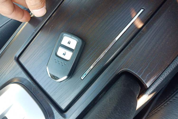 Used Honda Crosstour 2016 2.4L Luxury Edition