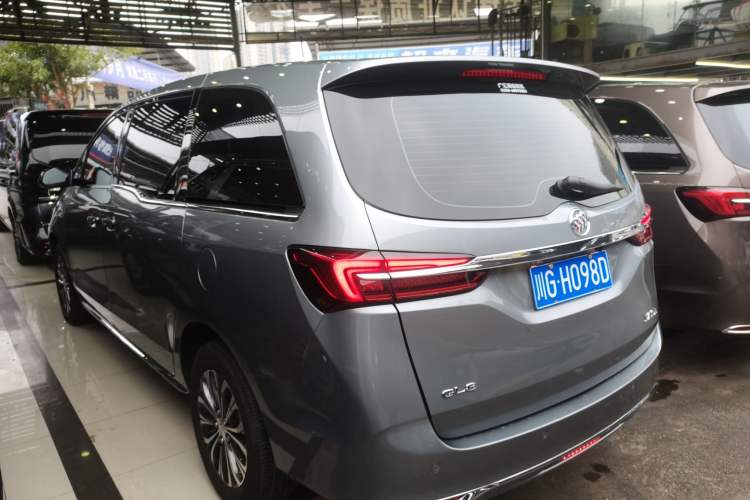 Used Buick GL8 2023 Land Executive Class Comfort Model