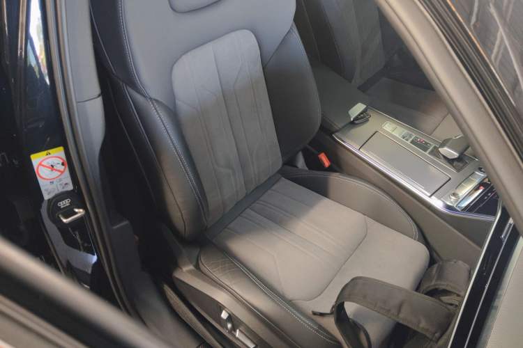 Used Audi A6L 2023 Revised 40 TFSI Luxury Dynamic Edition
