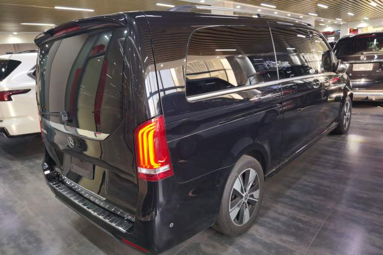 Used Mercedes-Benz V-Class 2020 V 260 L Long-wheelbase Luxury Edition