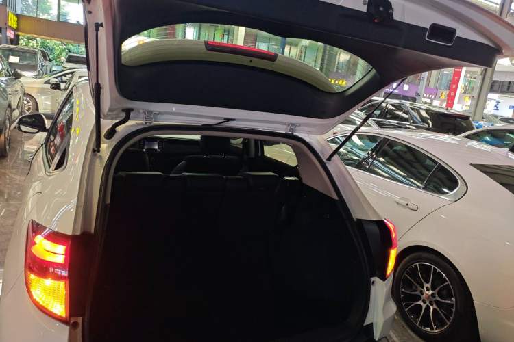 Used Honda Vezel 2017 1.8L CVT Front-Wheel Drive Pioneer Edition
