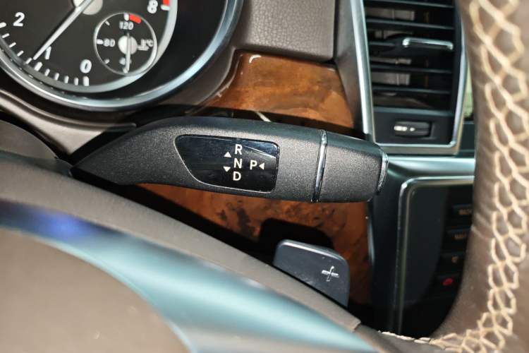 Used Mercedes-Benz M-Class 2015 ML 400 4MATIC Dynamic Model
