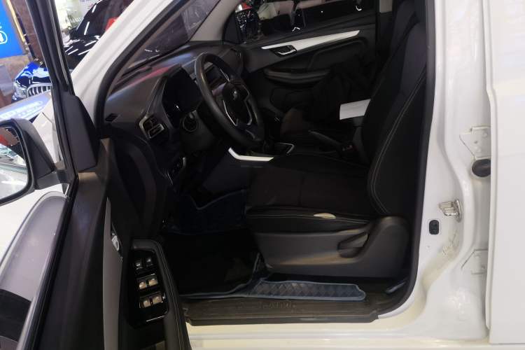 Used Isuzu JLM 2022 2.8T Classic Diesel Two-Wheel Drive Comfort Version with Standard Wheelbase – JE493ZLQ6E
