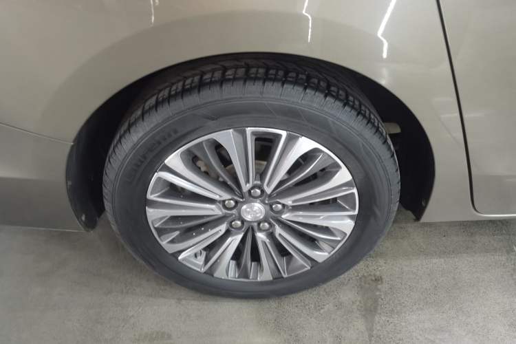 Used Buick GL8 2021 ES Landtrek 653T Luxury Model