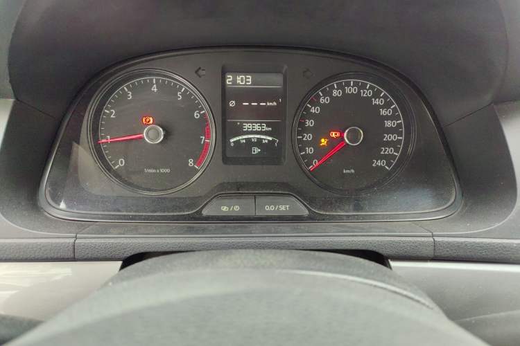 Used Volkswagen Lavida 2013 Revised Classic 1.6L Manual Fashion Edition