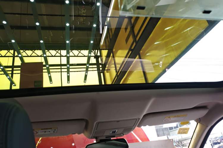 Used Land Rover Range Rover Evoque 2015 2.0T Five-Door Zhiyao Edition
