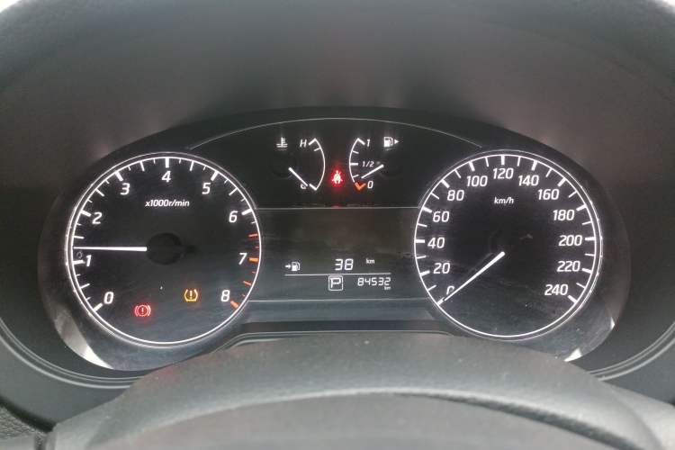 Used Nissan Tiida 2021 1.6L CVT Cool Edition
