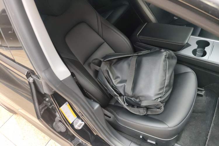 Used Tesla Model 3 2022 Rear-Wheel-Drive Version
