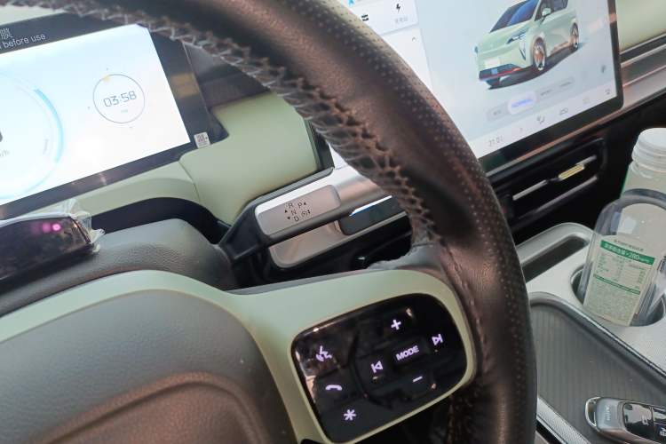 Used AION Y 2022 Plus 70 Tech Edition
