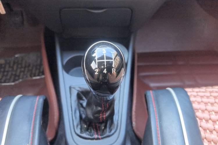 Used Geely Auto Diamond 2014 Sedan 1.5L Manual Entry-Level Model
