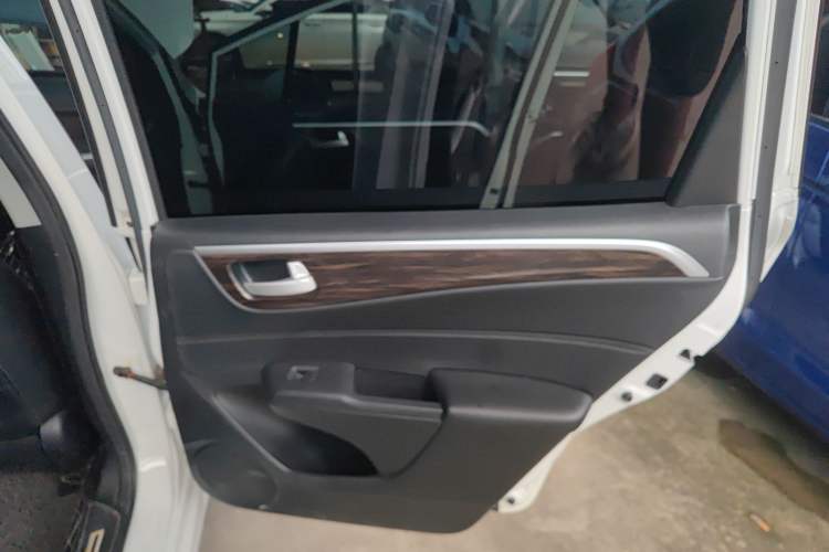 Used Honda Jade 2017 1.8L automatic Comfort version 5 seats
