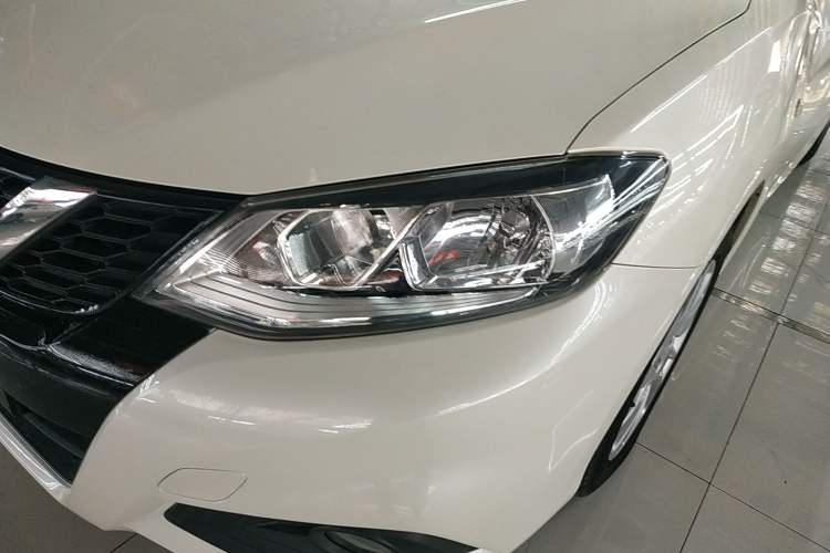 Used Nissan Tiida 2016 1.6L CVT Cool Dynamic Edition
