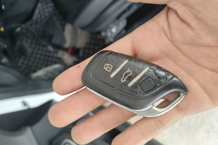 Used Roewe RX5 2020 PLUS 300TGI Automatic Ali National Style Luxury Edition
