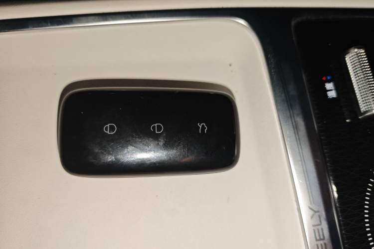 Used  Galaxy Xingjian 7 EM-i 2025 120km Exploration+ Version
