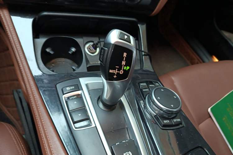 Used BMW 5 Series (Import) 2014 520i Elegant Edition
