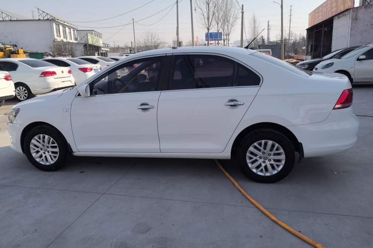 Used Volkswagen Santana 2015 1.4L Manual Fashion Edition
