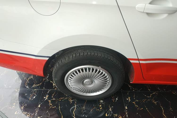 Used Volkswagen Jetta 2015 1.6L Automatic Fashion Model
